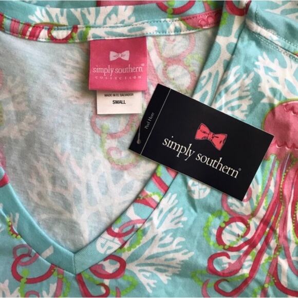 Simply Southern Jellyfish Tee NWT Small - Picture 4 of 4